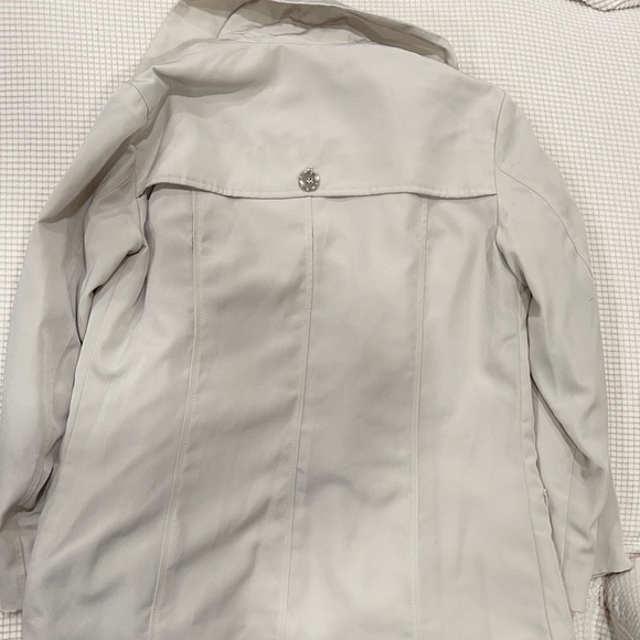 Woman’s Esprit blazer jacket or trench coat - Picture 4 of 4